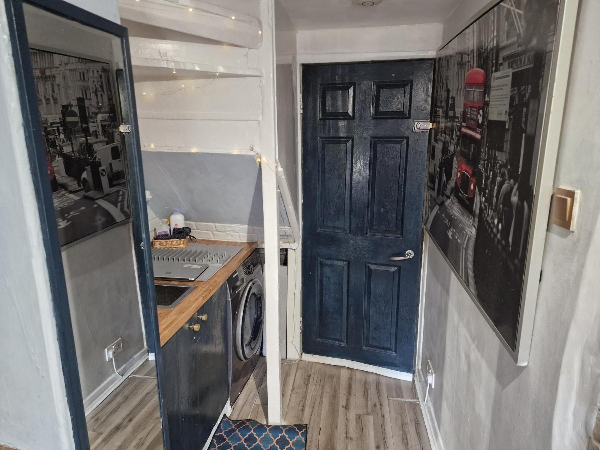 Апартаменты At 113b - A Away From